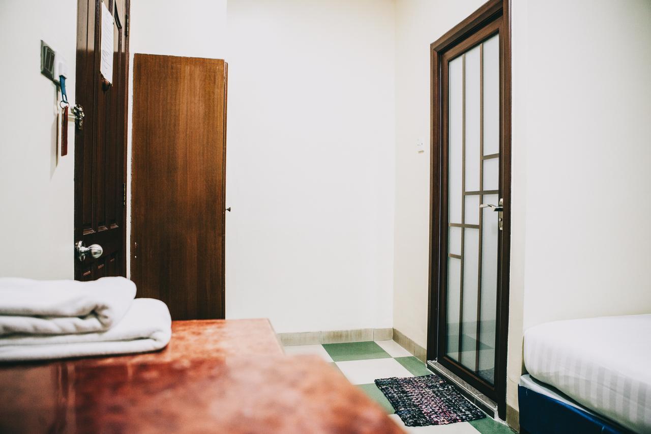 Hotel Gloris Batam Екстериор снимка