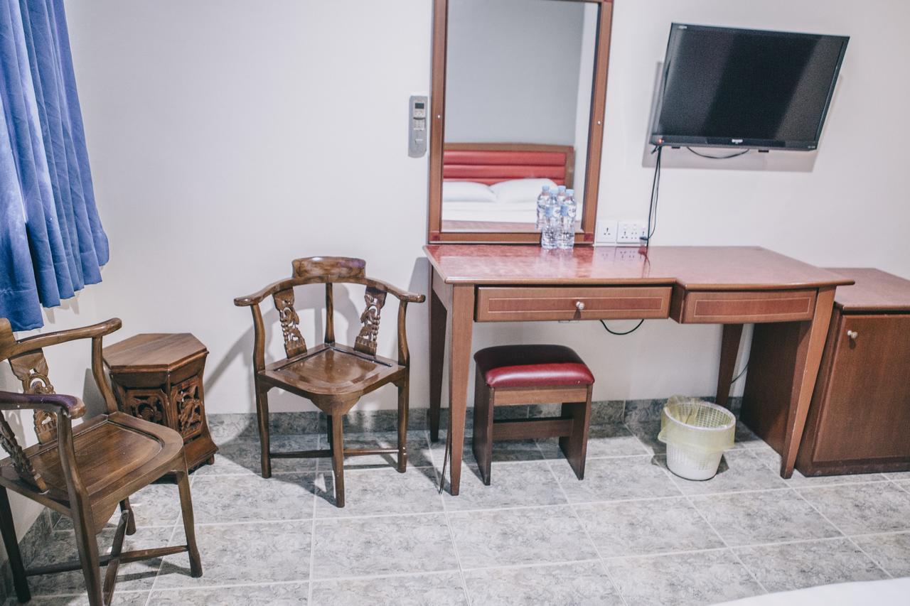 Hotel Gloris Batam Екстериор снимка