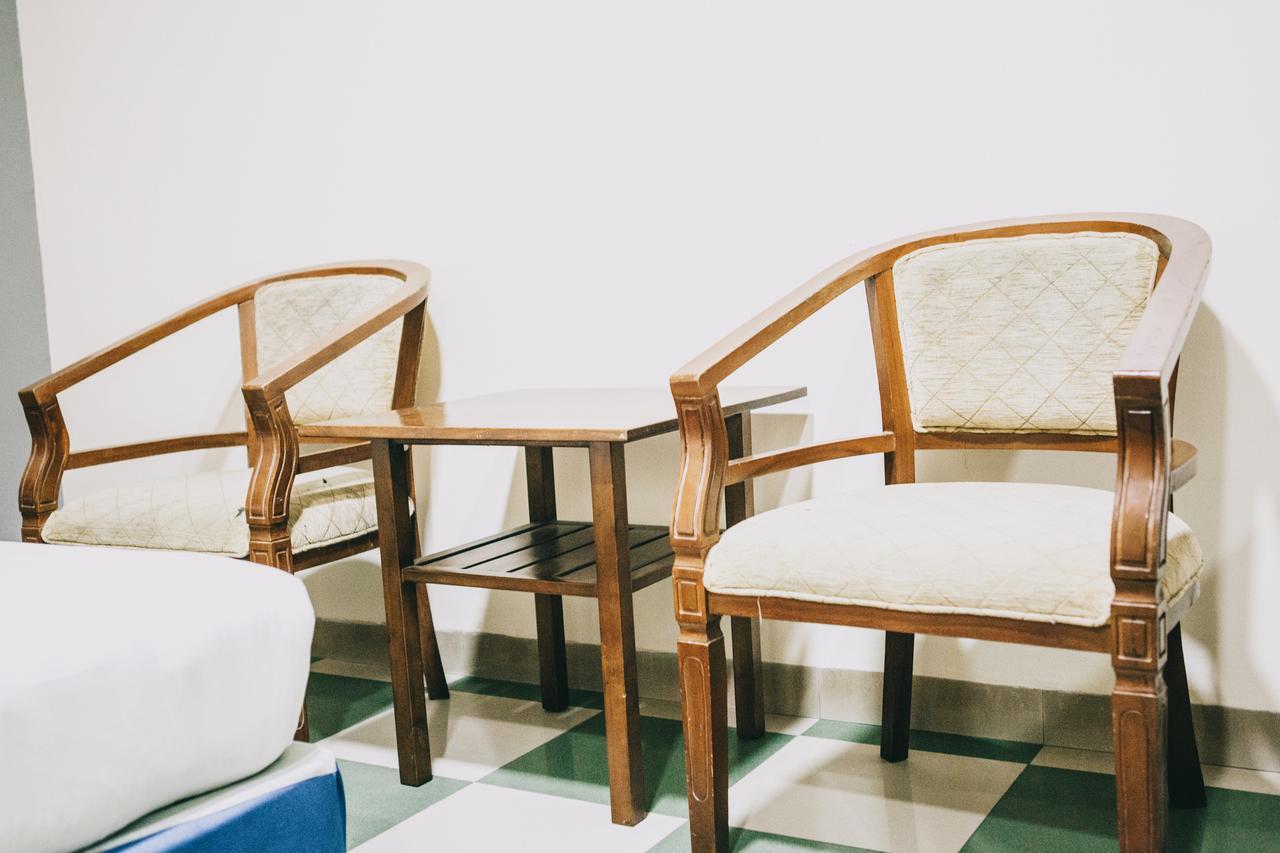 Hotel Gloris Batam Екстериор снимка