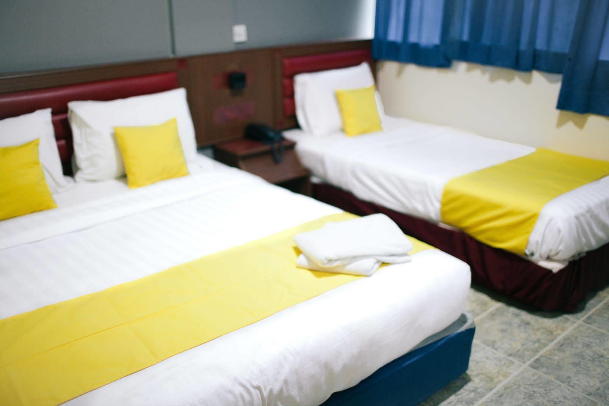 Hotel Gloris Batam Екстериор снимка