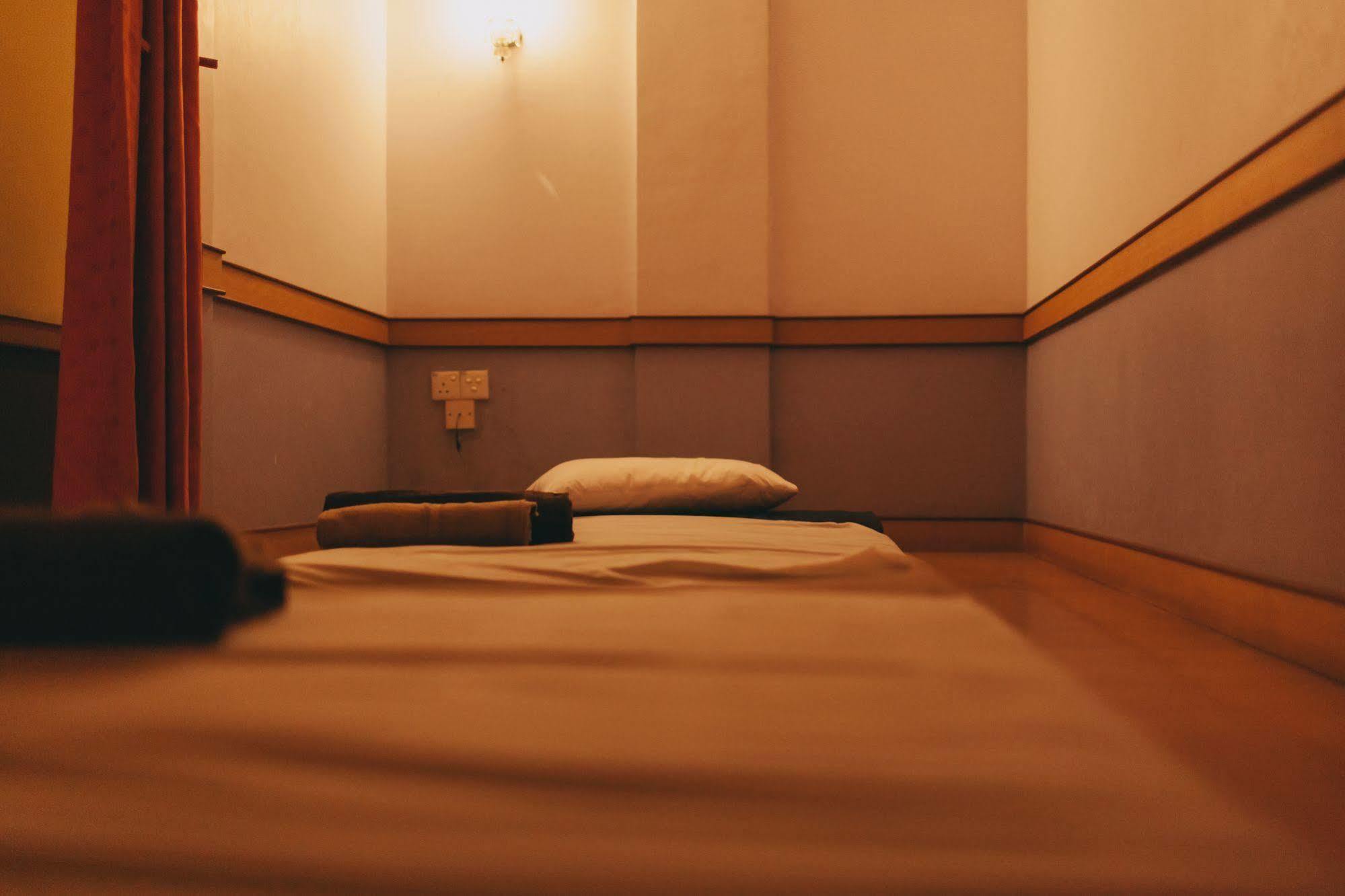 Hotel Gloris Batam Екстериор снимка