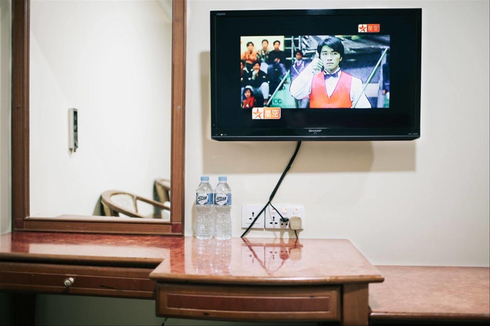 Hotel Gloris Batam Екстериор снимка