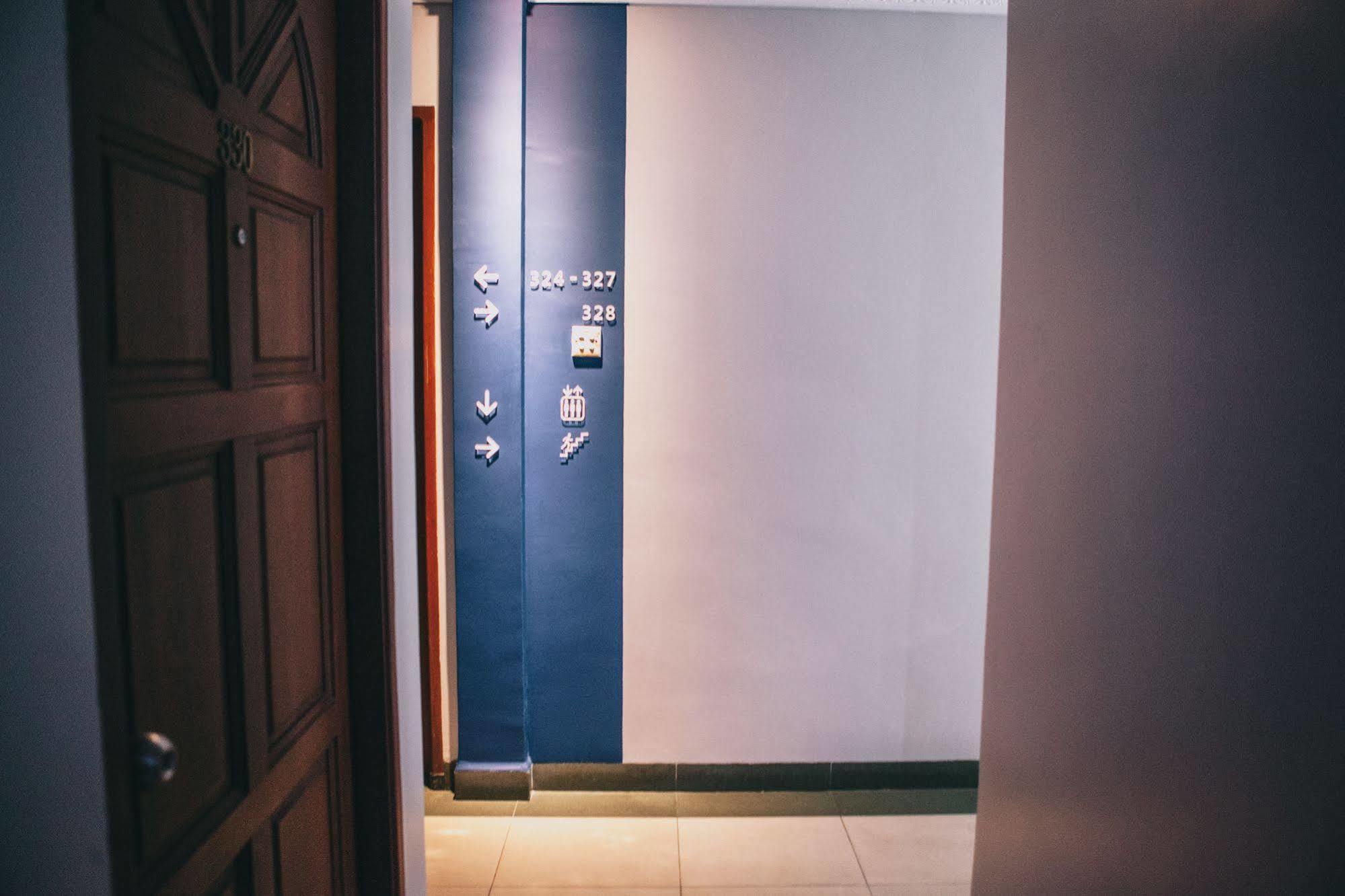 Hotel Gloris Batam Екстериор снимка